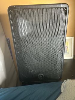 Yamaha 12 inch speaker