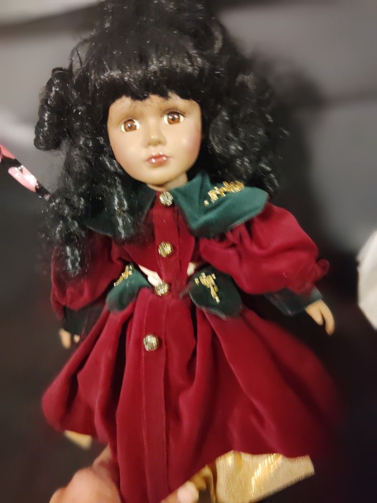 Vintage 1999 Victorian Star Collection 16" Genuine Porcelain Doll,