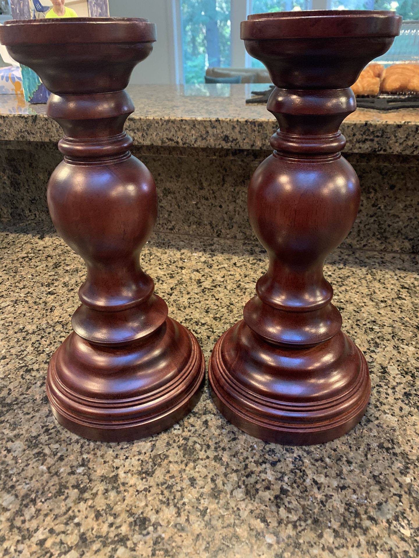 New Wood William Sonoma Pillar Candle Holder