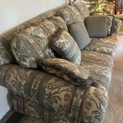 2 Pieces Sofa & Love Seat Set 
