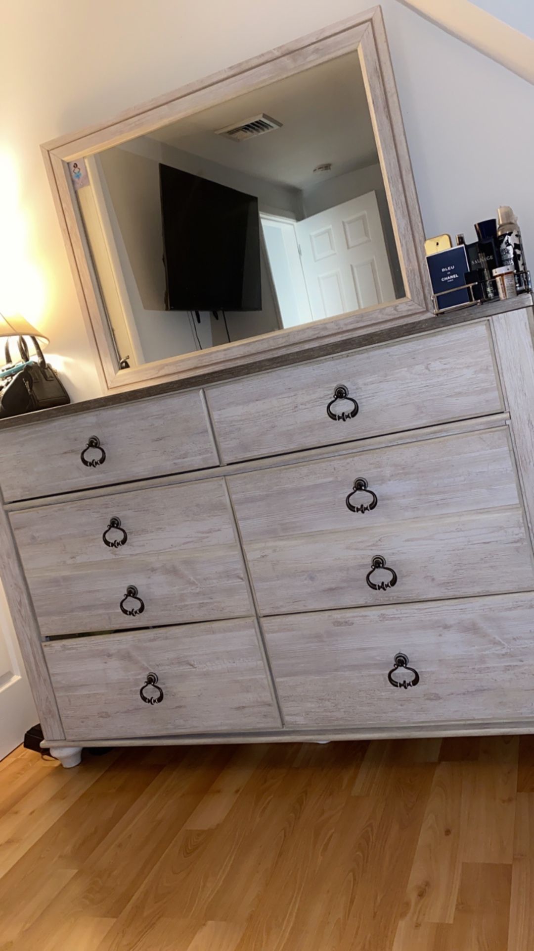 Bedroom set