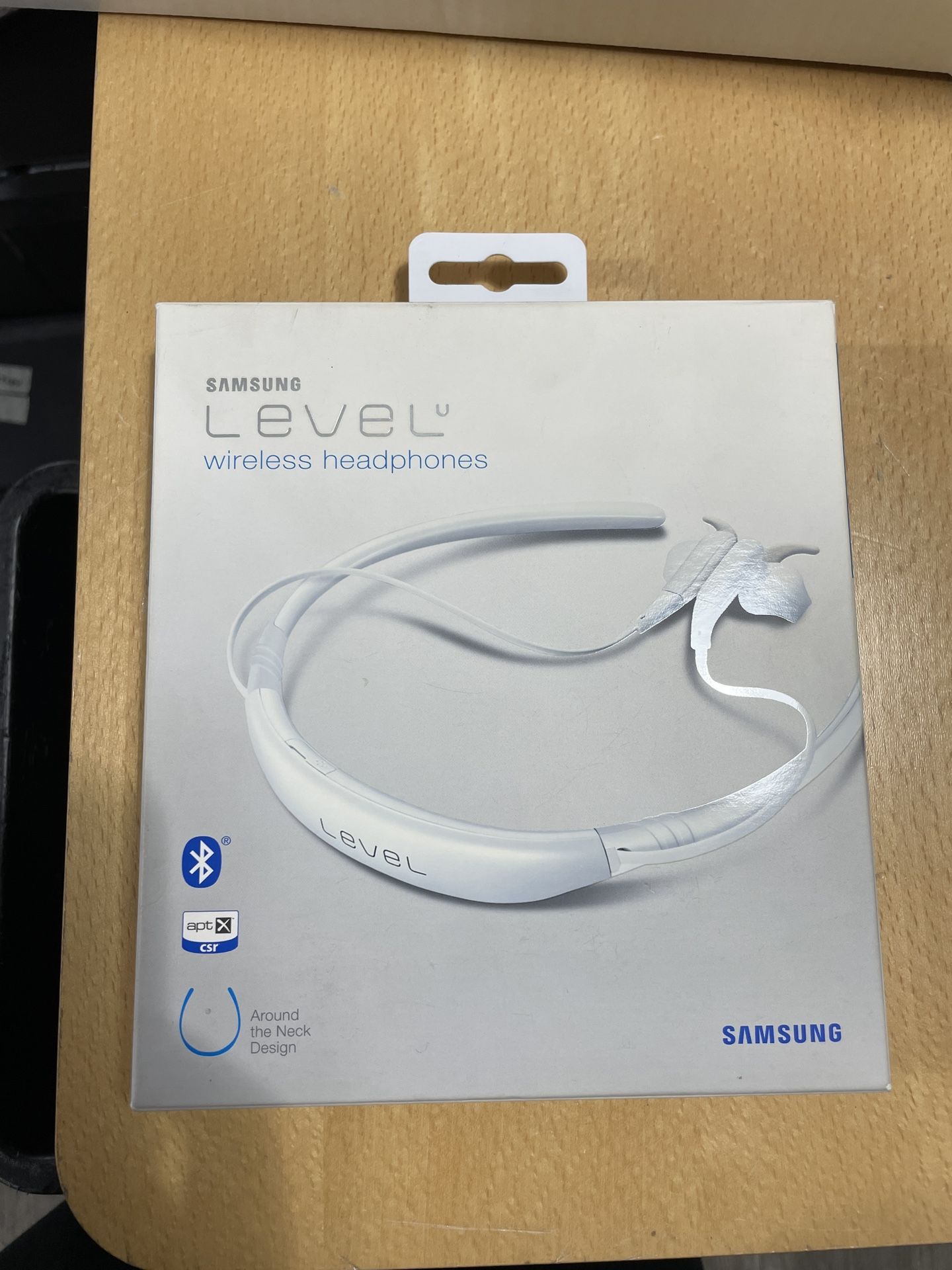 Samsung EO-BG920BWEBUS Level U Bluetooth Wireless In-Ear Headphones