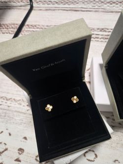 18k au750 earrings