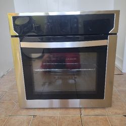 Stainless Steel  Oven In Like New Condition 175 Takes It 