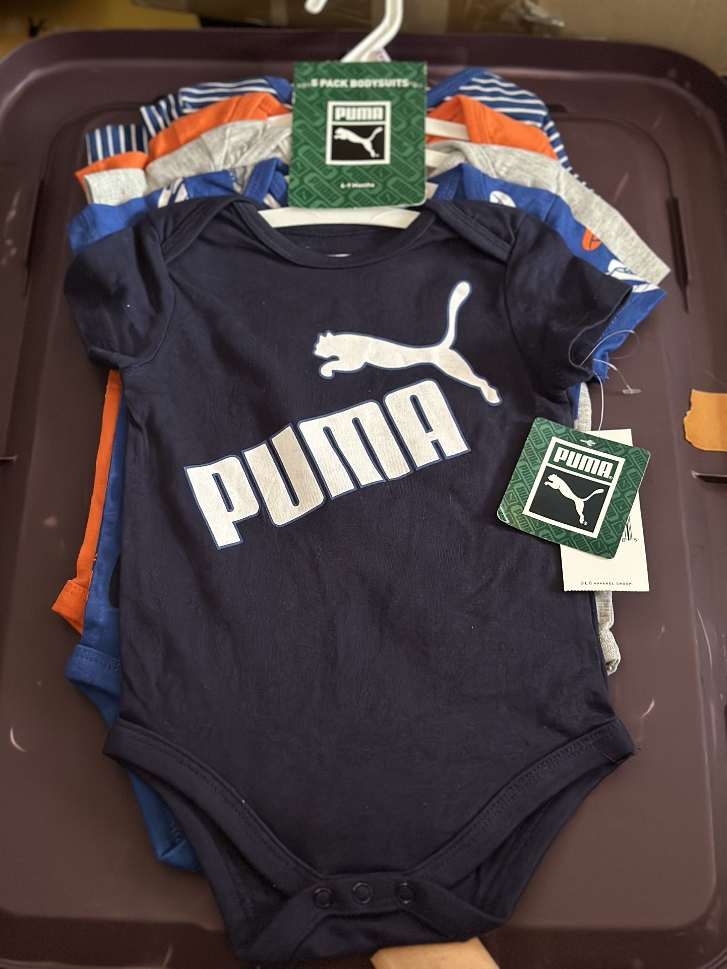 Baby bodysuits 