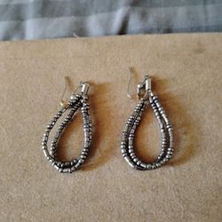(2) Sets of Dangle Earrings 
