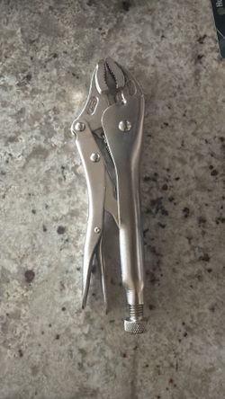 Lock pliers