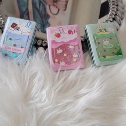 Portable Double-Sided Folding Cosmetic Pocket Mirror With Flowing Sparkling Sand