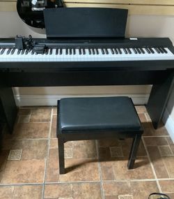 Yamaha P-125 Keyboard