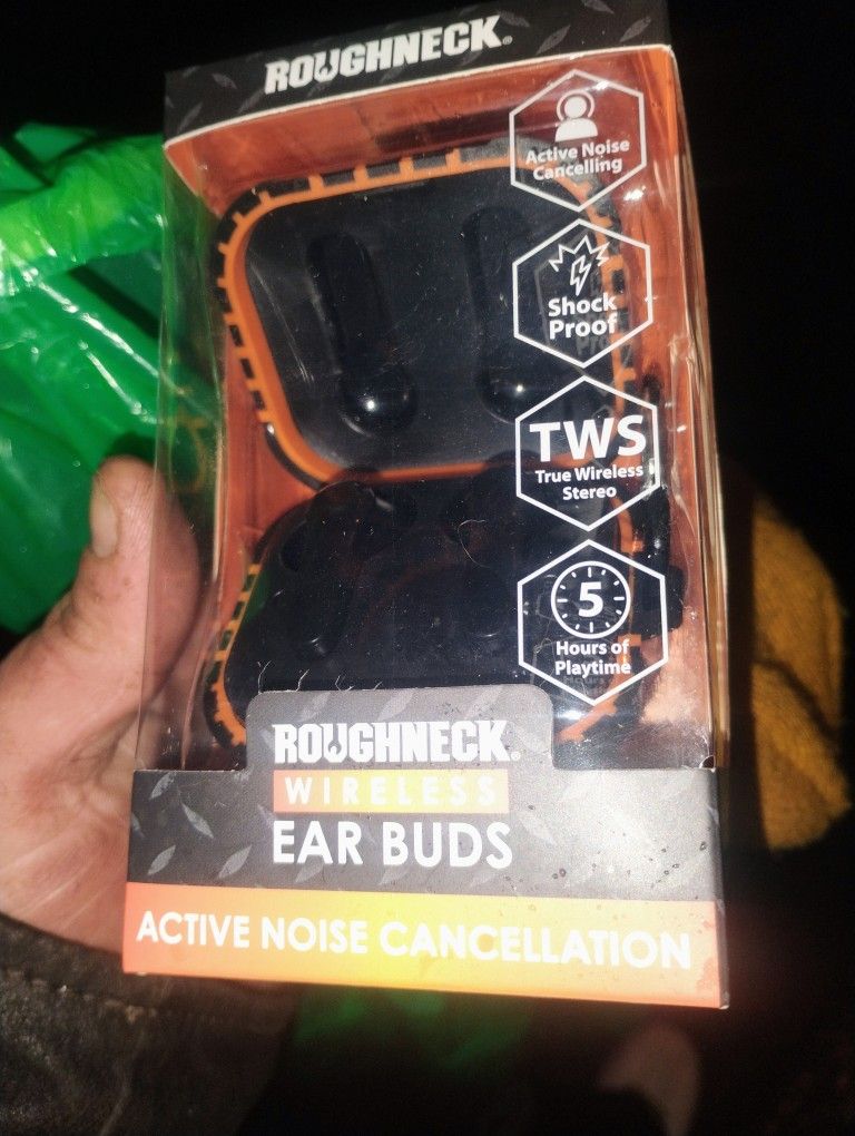 Noise Cancelling Bluetooth Earbuds