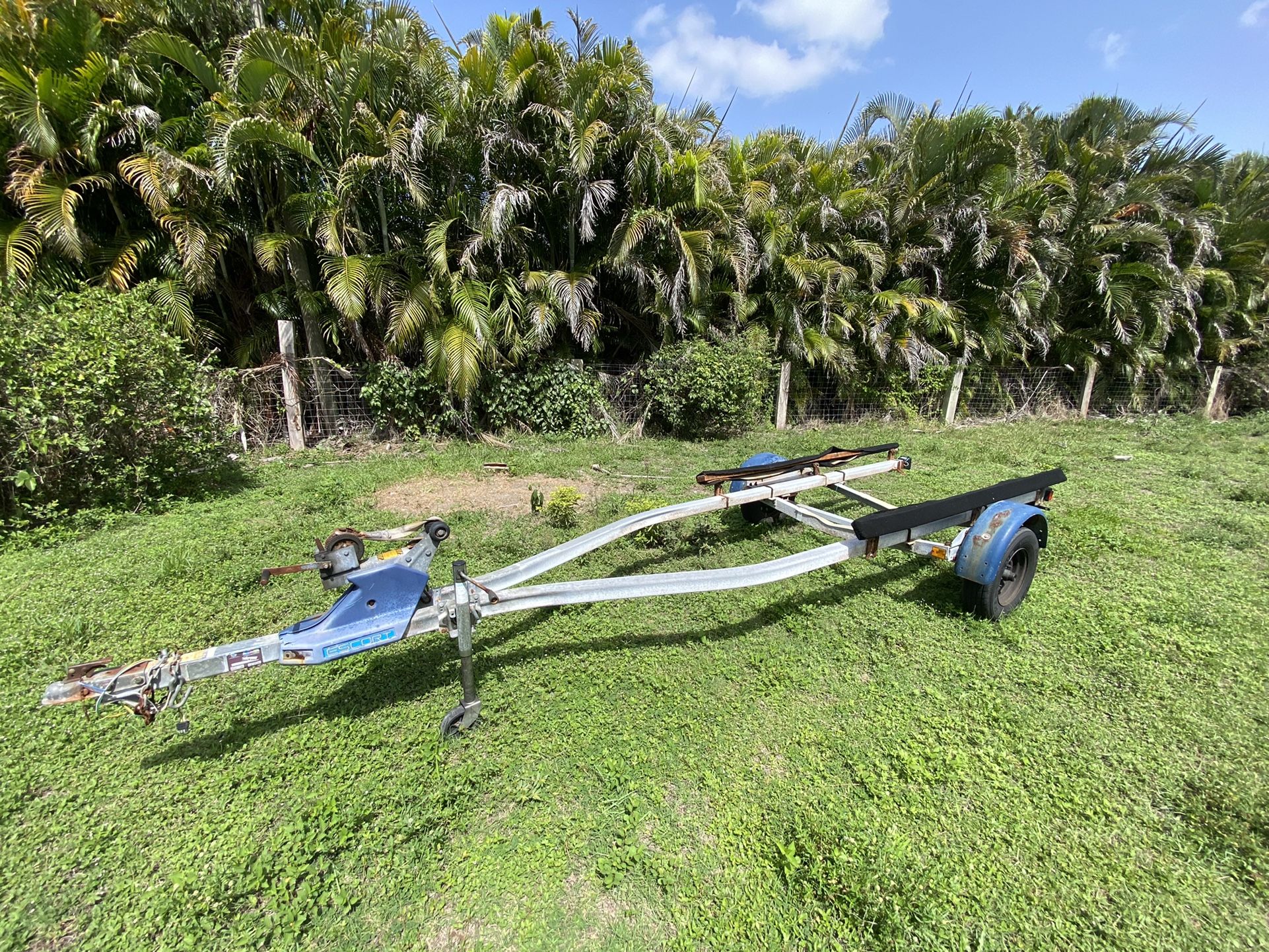 Escort Trailer Fit An 18ft Bayliner Needs New Bunk Boards Lights Work Adjustable Leg Works $500 OBO