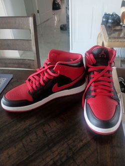 Air Jordan 1 mid