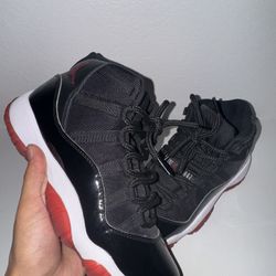 Jordan Bred 11s Sz 6.5
