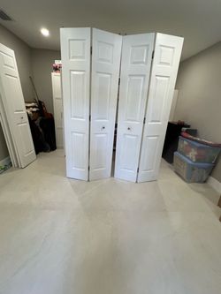 White Bifold Closet Doors – Set of 2