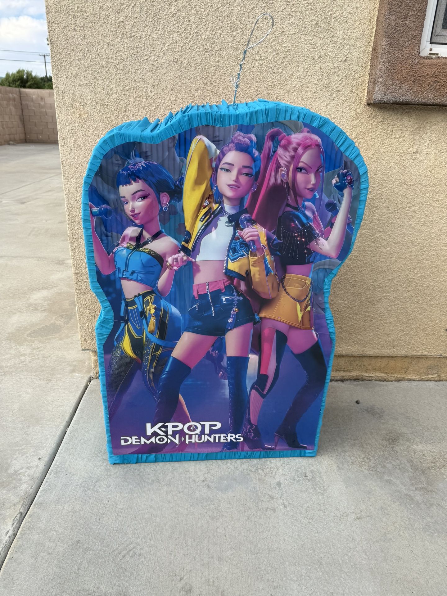 Kpop Demon Hunters Pinata 