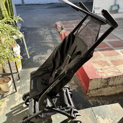 Delta Children The Clutch Lightweight Stroller 