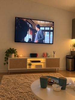 70 inch Roku tv