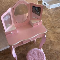 Kids Pink Vanity