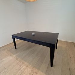 Wooden desk/tabke