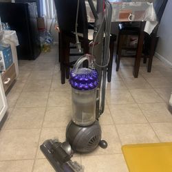 Dyson Vacuum 