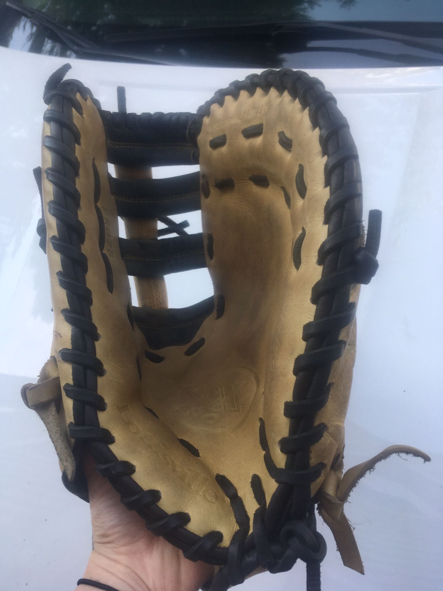 TPX Louisville Baseball Glove