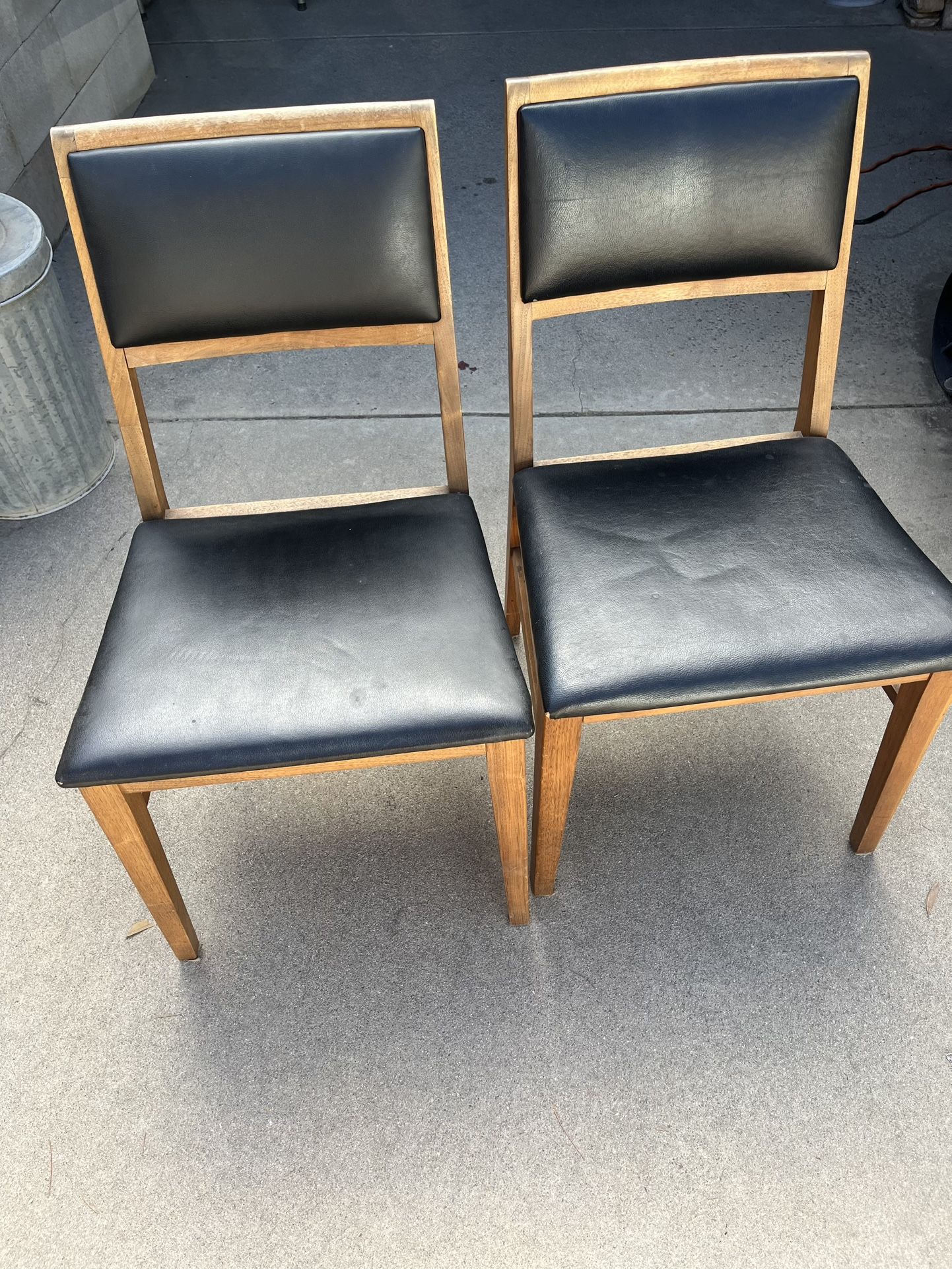 Mid-century Hibriten Chairs Set Of 2 $50