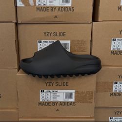 🩴🔥 YEEZY SLIDES ON DECK 🔥🩴