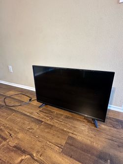 📺 Insignia 32” LED TV