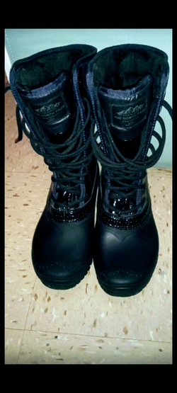 North Face Boots Grey $110 or Tall Black $145, Pick up only in Jersey City