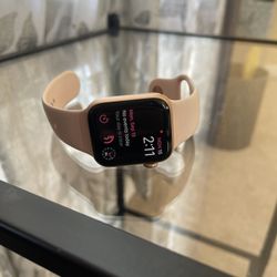 Apple Watch Series 4 Gps Rose Gold 