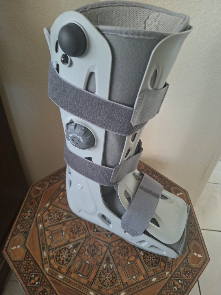 Medical Boots,like New