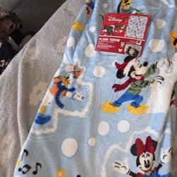 Mickey And Friends Christmas Blanket 