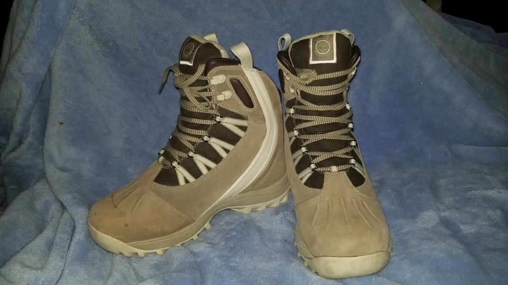 TIMBERLAND Woman's Waterproof Outdoor Performance Hiker Boot 9M