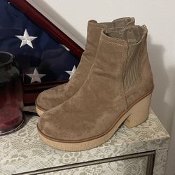 Size 7.5 Suede Boots $8