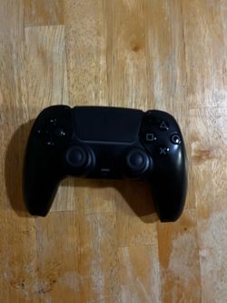 black ps5 controller