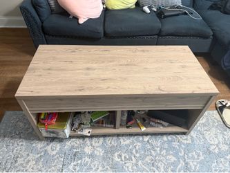coffee table with lifting top