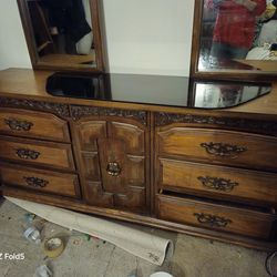 Dresser 9 drawer Stanley solid wood