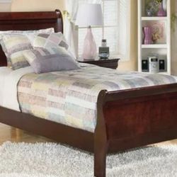 Twin Bed 