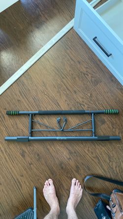 Pull-up bar for doorframe