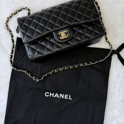 Chanel Classic 11