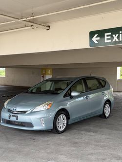 2014 Toyota Prius v