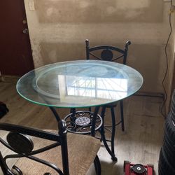 Like New Breakfast Table