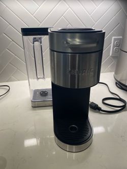 Keurig K-Supreme Plus (K920) with 2 Stainless Steel K-Pods