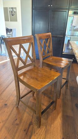 Solid wood bar stools counter