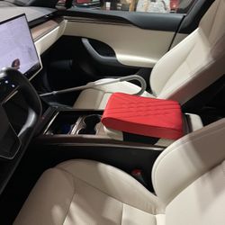 arm rest (red only)