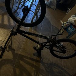 Who Wants To Buy This Mongoose Bike Just Needs New Bearings 