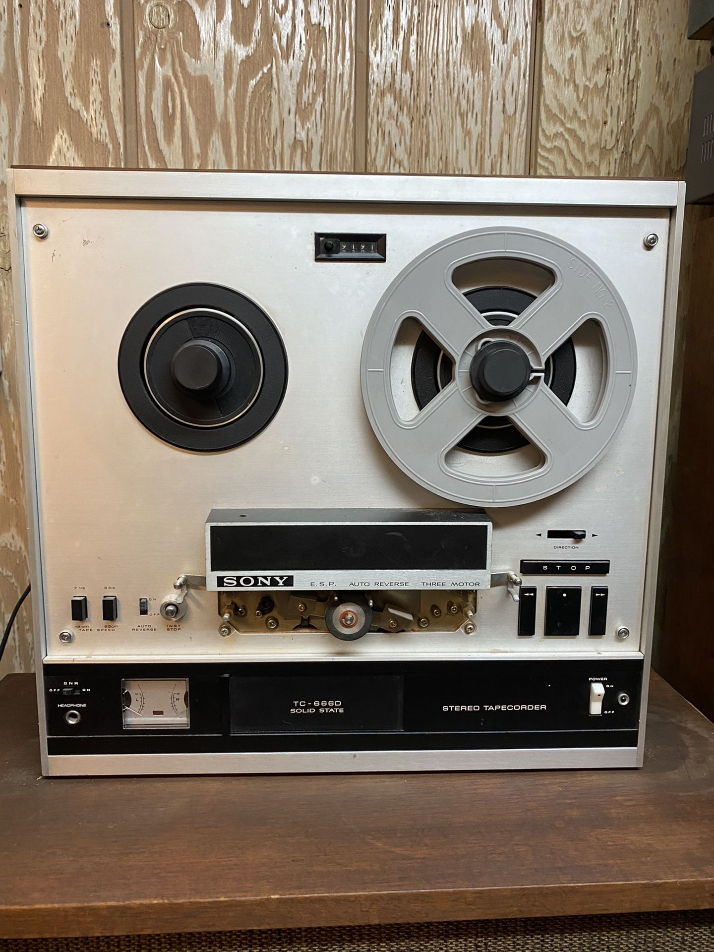 Sony TC-666D