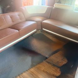 Modern U shaped sectional couch