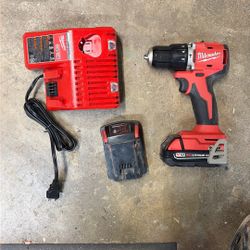 Milwaukee Drill With 2 Batteries And Charger