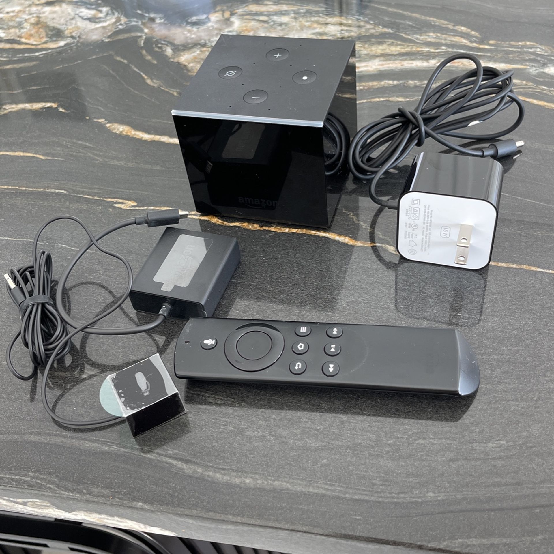 Fire Tv Cube 4K + Original Equipment 1 gen